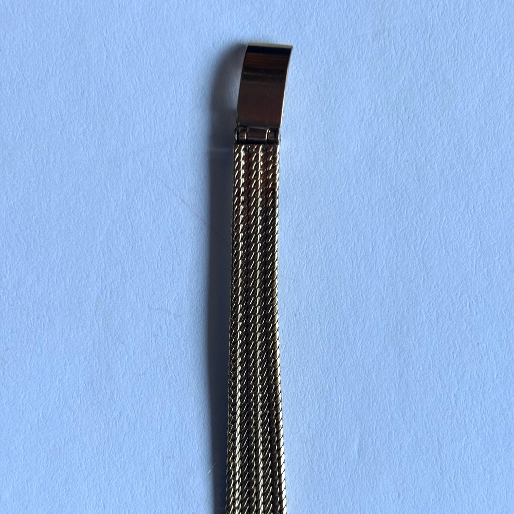 Authentic vintage Gruen women's luxury gold and diamond bezel quartz watch - Picture 7 of 10